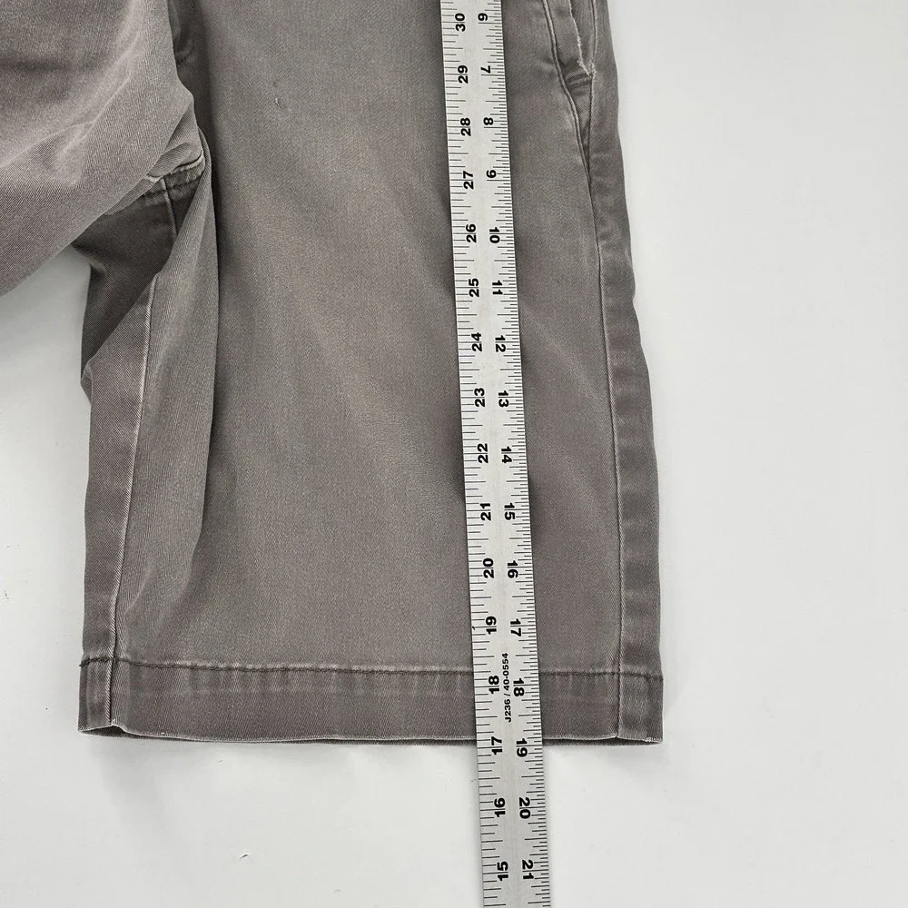 Tommy Bahama Boracay Flat Front Shorts Mens 32 Fog Gray 9.5 Inseam